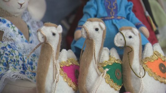 Рукодельница надпись