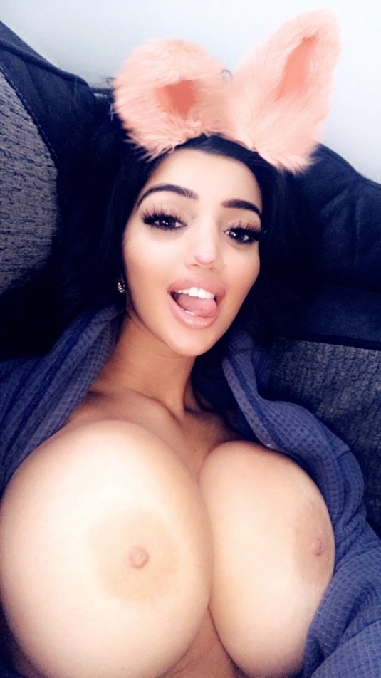 Хлоя Кхан в фильмах для взрослых