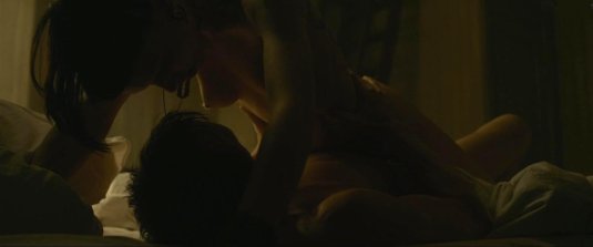 Руни Мара голая в фильме