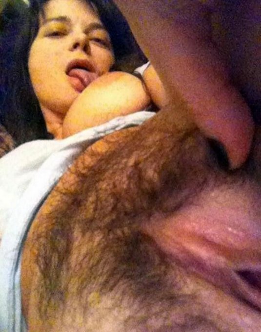 Голая Наташа Королева и тарзан