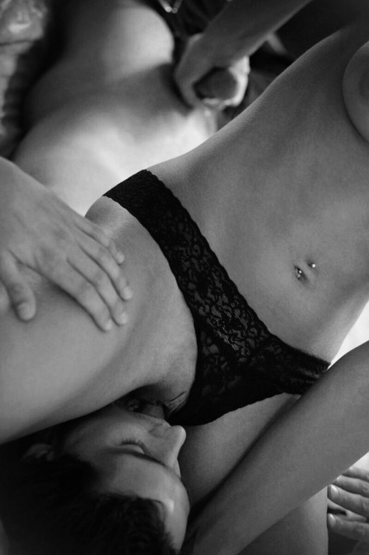 Куннилингус через трусики