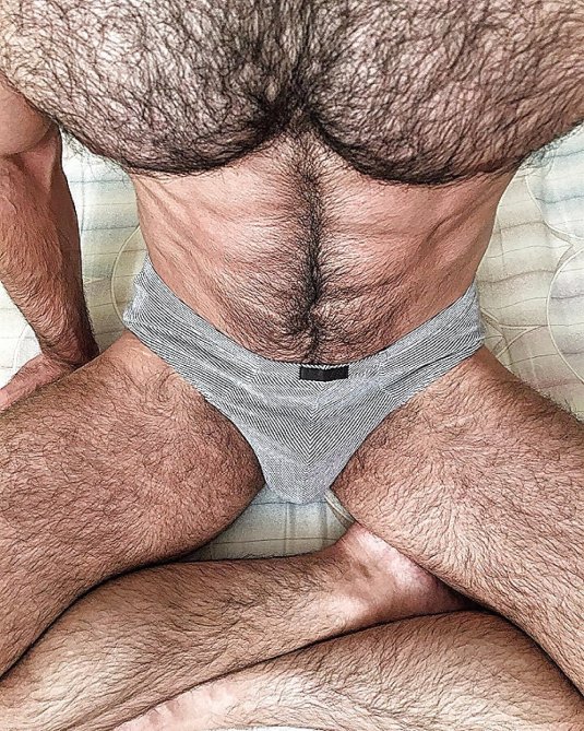 Голые парни с волосатым хуем