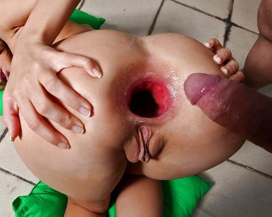 Kelly Divine раздолбанный анус