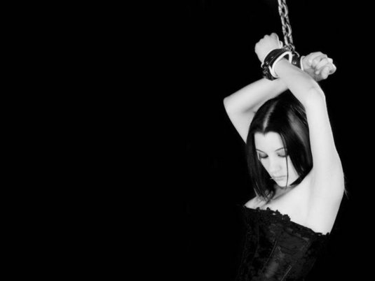 Наталья Форест кандалах