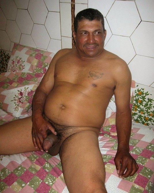 Толстый голый индус мужик