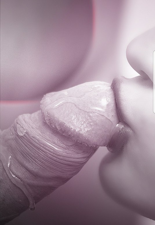 Девушка ласкает член парня