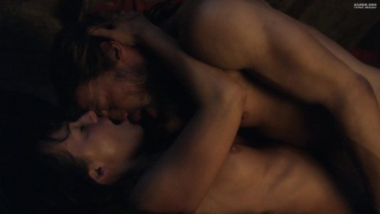 Элизабет Олсен Олдбой сиськи