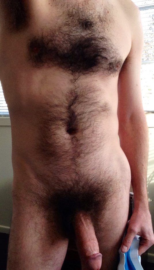Голые волосатые молодые парни