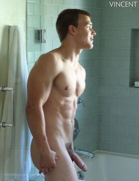 Голые парни спортсмены в душе