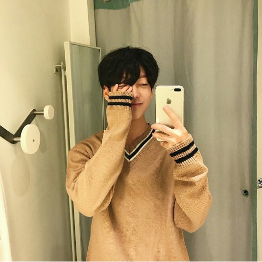 Милые корейцы парни селфи