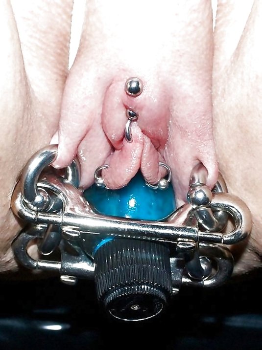 Пирсинг капюшона клитора