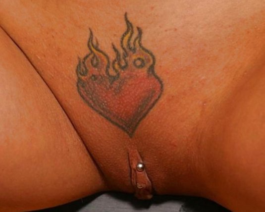 Интимная татуировка