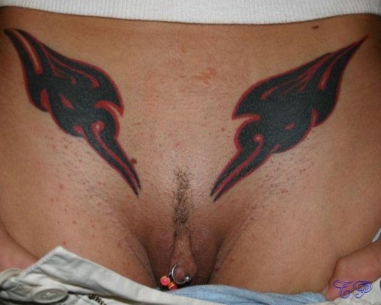 Женские интимные татуировки