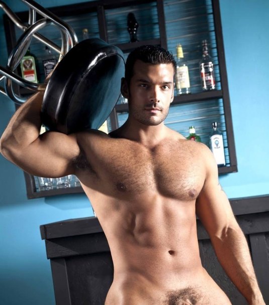 Красивые спортивные парни голые