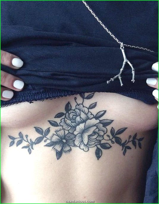 Тату под грудь