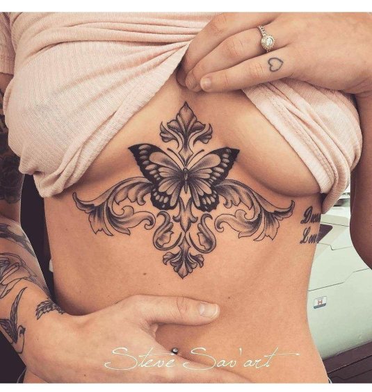 Тату под грудь