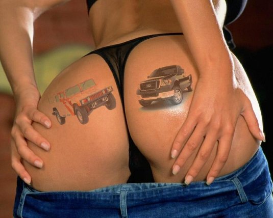 Тату на попе