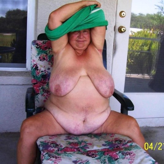 Бабушки с огромными сиськами
