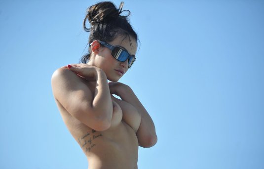 Красива девушка