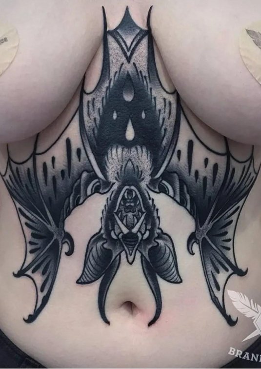 Летучая мышь тату