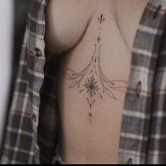 Женская татуировка