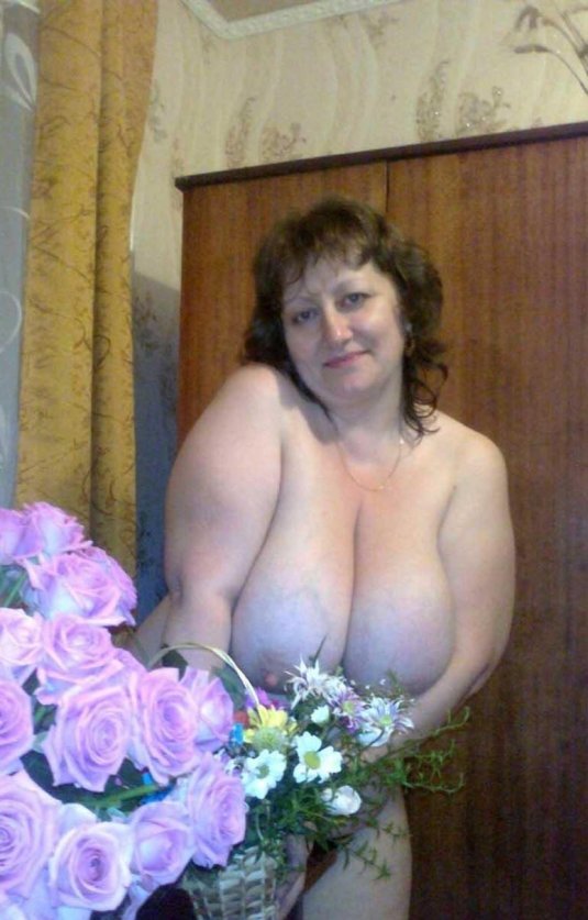 Зрелая галина раздевается