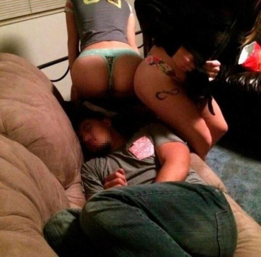 Девушка на вписке