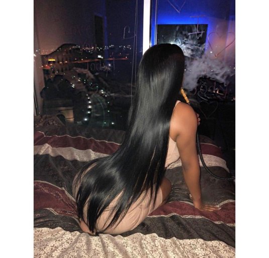 Черные волосы длинные