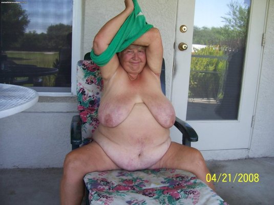 Бабушки с огромными сиськами