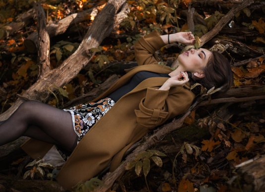 Фотосессия в осеннем лесу