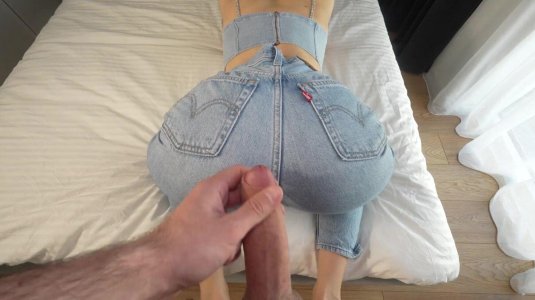 Камшоты на попки в джинсах