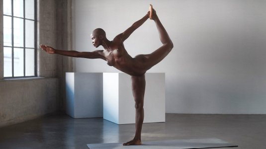 Линдси сампер йога голая