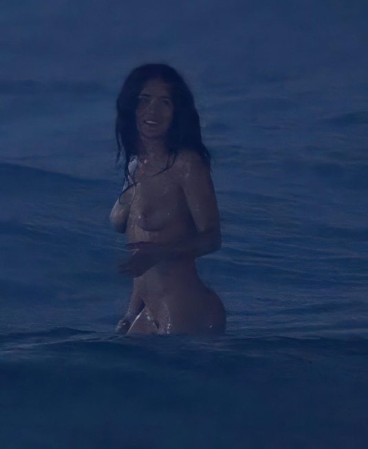 Сальма хайек голая в море
