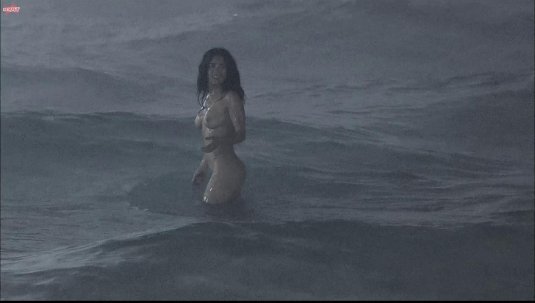 Сальма хайек голая в море