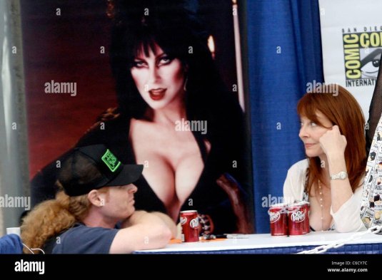 Кассандра петерсон