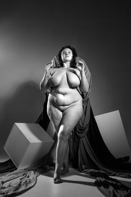 Модели плюс сайз