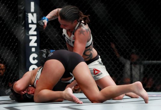 Девушка боец юфс