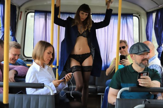 Эротика в автобусе