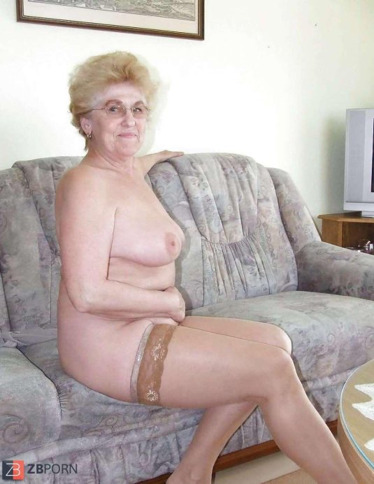 Пожилая женщина