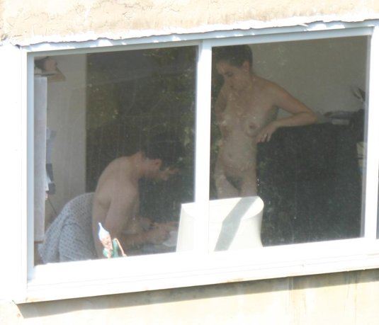 Подглядывание в окна