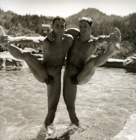 Винтажные голые спортсмены