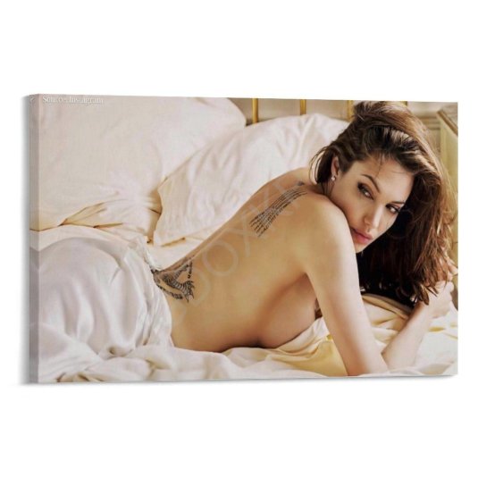 Анджелина джоли голая