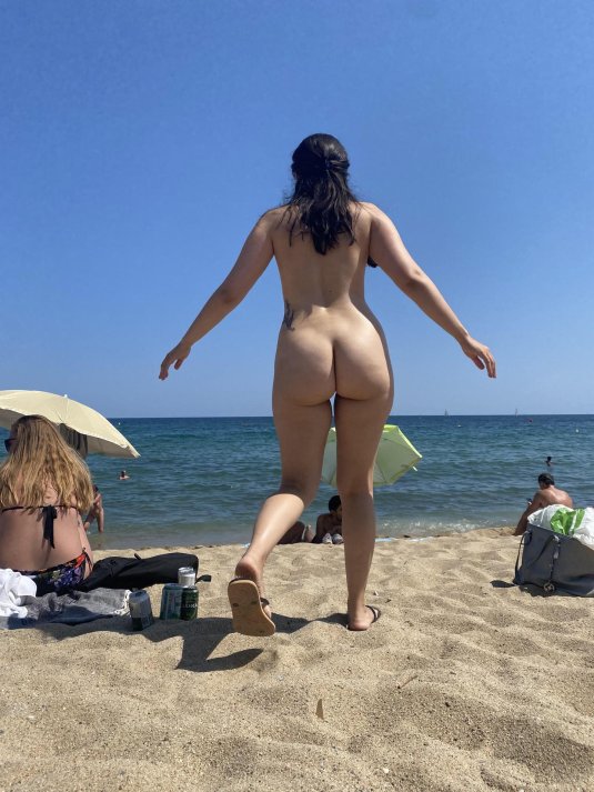 Пляж голышом