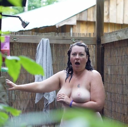 Женщины на даче подсмотренное