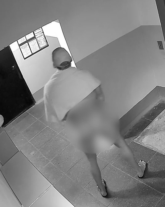 Секс в подъезде