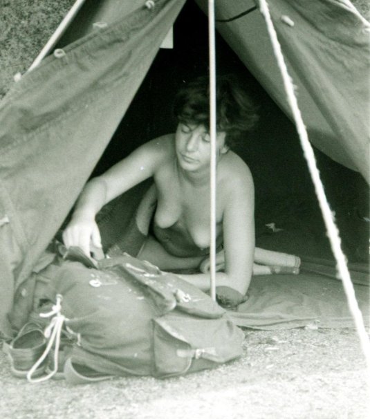 Голые женщины в турпоходе