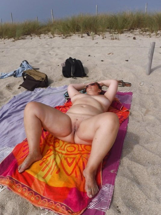 Пляж с морем