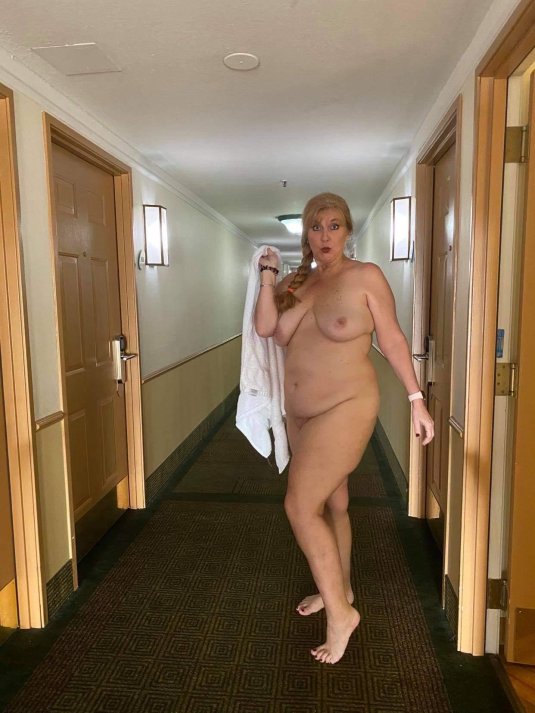 С пышными формами