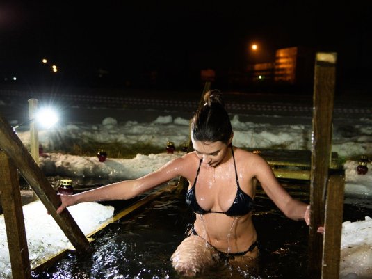 Крещенские купания без комплексов