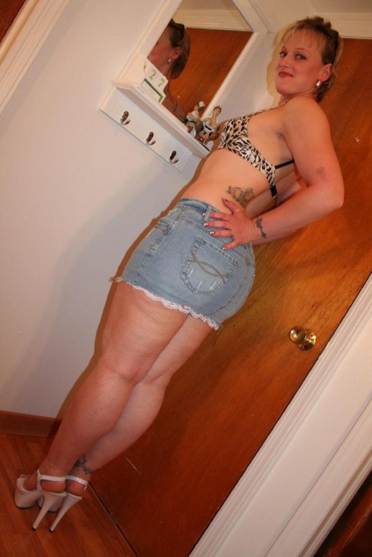 Жопастая кристал боттомс